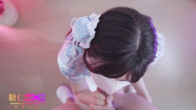 Qiao Ben Xiangcai Twin Chinese Women