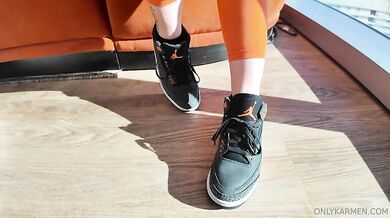 Karmen Karma Oiled Up Big Booty