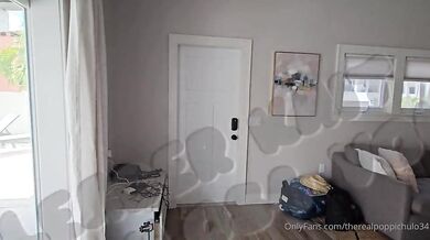 Cheerleader kait × poppichulo