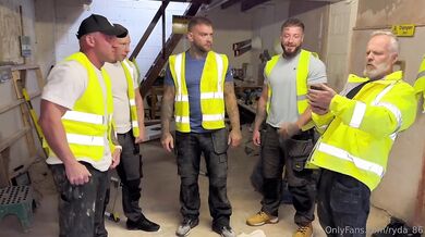 Onlyfans Bonnie Blue, Gangbang by Builders