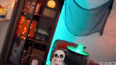 Eva Elfie Halloween Witch Cosplay Homemade Sextape
