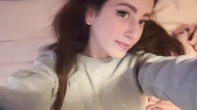 Hellolimoon, Tempting Her Boyfriend While He Games Onlyfans Video Leaked