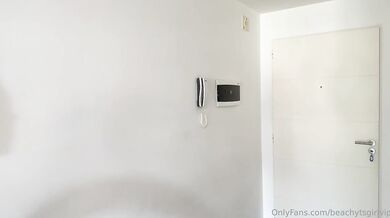 BeachyTsGirl, Shemale Fucked By Technician Onlyfans Video Leaked