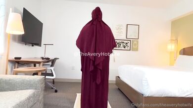 TheAveryHotwife