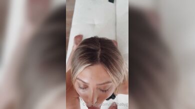 Stefanie Knight, Blonde Babe Christmas Blowjob POV Sextape Onlyfans Video Leaked