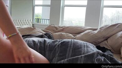 Alinity, Horny Pillow Grind To Climax Onlyfans Video Leaked