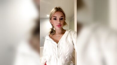Breckie Hill, Blonde Teen Boob Flash Onlyfans Video Leaked