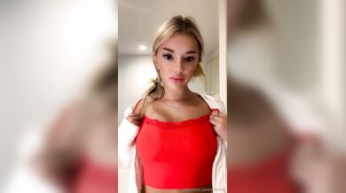 Breckie Hill, Blonde Teen Boob Flash Onlyfans Video Leaked