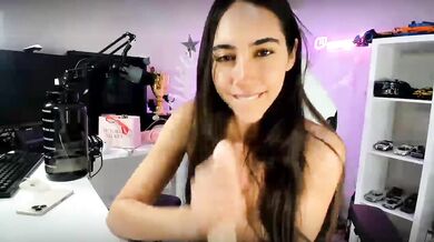 Izzy Green, Gamer Girl Live Stream Masturbation Onlyfans Video Leaked