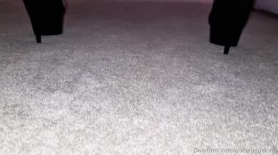 ItsYourQueenGee, QueenGee, Queenie, Thicc Queen VS BBC POV Sextape Onlyfans Video Leaked