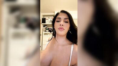 Amanda Trivizas, Thicc Boobs Babe Live Stream Onlyfans Video Leaked