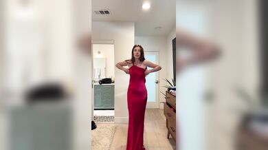 Erin Gilfoy, Dinner Dress Try-On-Haul Onlyfans Video Leaked