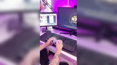 Annabgo, Gamer Girl Interupts My Gaming Session For Some D Onlyfans Video Leaked