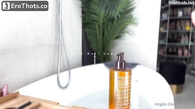 angela Doll - french JOI Bath