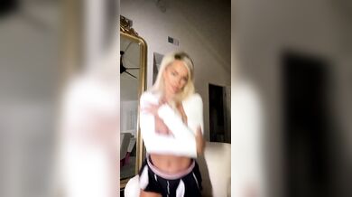 Lindsey Pelas, Blonde Babe Naked Tease Onlyfans Video Leaked