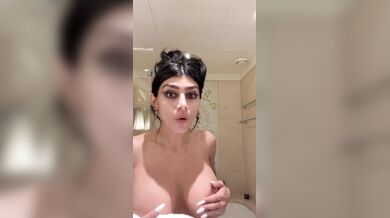 Mia Khalifa, Full Bare Boobs Naked Tease Hotelroom Getting Ready Onlyfans Video Leaked