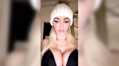 Lindsey Pelas, Blonde Babe Showing Off Her Dress Haul Onlyfans Video Leaked