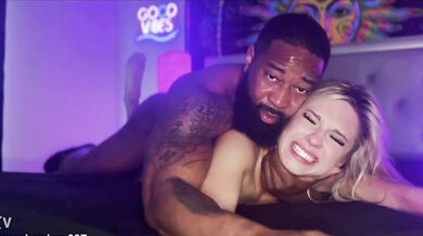 Cheerleader Kait × James hardon