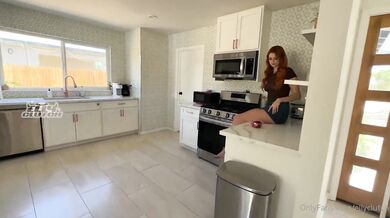 Elly Clutch, Redhead Babe Getting Stucked In The Washing Machine Onlyfans Video Leaked