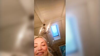 Lindsey Pelas, Nude Bathtub Live Stream Onlyfans Video Leaked