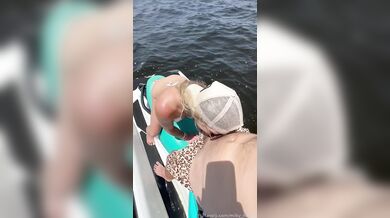 Milky_hon3y - 2 of my favorite things. . The ocean and facials