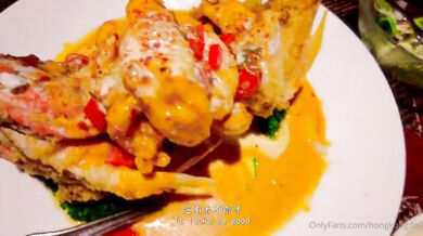 Hongkongdoll, Hong Kong Asian Teen Public Restroom Sneaky Play Onlyfans Video Leaked