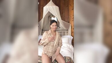 Rachel Cook, Hot Striptease In The Cabin Onlyfans Video Leaked