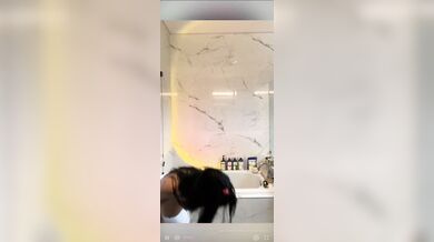 Mia Khalifa, Wet Bathtub Big Natural Tits Tease Onlyfans Video Leaked
