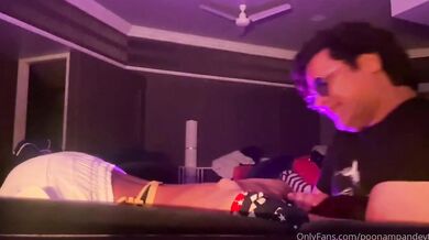 Poonam Pandey, Indian Thicc Babe Playing With Boyfriend On Live Stream Onlyfans Video Leaked