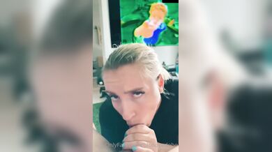 Blondeadobo, Fucking The Blonde Wife In The Living Room Onlyfans Video Leaked