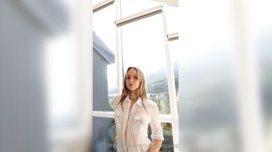 Caroline Zalog, Blonde Sexy Teen Wet T-Shirt Bathtub Tease Onlyfans Video Leaked