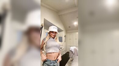 Lindsey Pelas, Blonde Big Titty Girl Lingerie Try-On-Haul Onlyfans Video Leaked