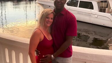 Hollyqos - cuck clean-up