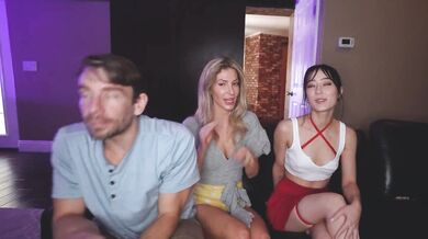 Jackandjill, Lillyyluna, Lily Luna, Sexy Petite Girl Having Oily Threesome With Swinger Couple On Livestream Onlyfans Video Leaked