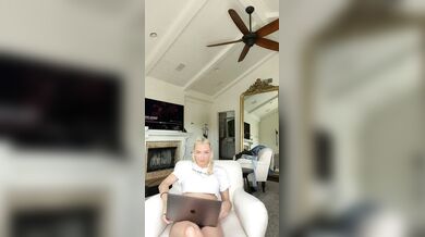 Lindsey Pelas, Blonde Babe Sexy Outfit Home Ppv Onlyfans Video Leaked