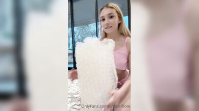 Lina Belfiore, Bubble Wrap Pink Lingerie Tease Onlyfans Video Leaked