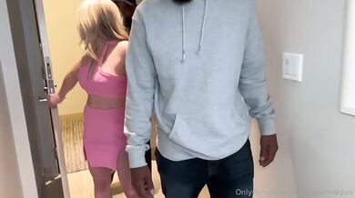 @HotwifeHeidiNC – Threesome with Maasai Warrior & TxKingOfSpades