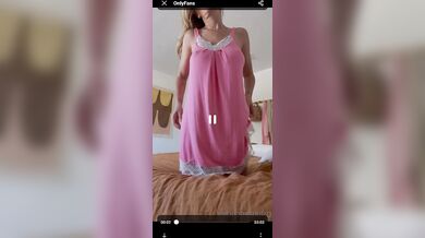 Diora Baird, Blonde Babe In Her Pink Night Gown Teasing Onlyfans Video Leaked