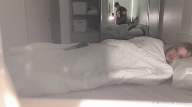 Utahjaz, Amateur Midnight Bedsheets Orgasm Quickie Onlyfans Video Leaked