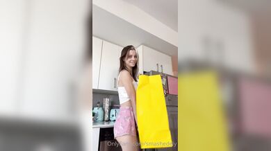 Ashley Matheson, Teen Kitchen Braless Perky Nipples Tease Onlyfans Video Leaked