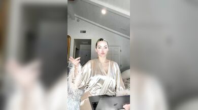 Lindsey Pelas, See-Through Fishnet Lingerie Try-On-Haul Livestream Onlyfans Video Leaked
