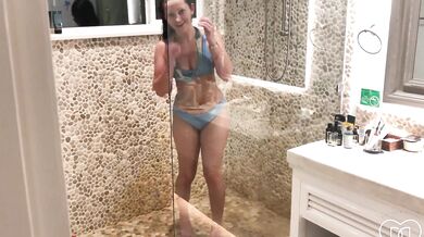 Dani Daniels, Hairy Pussy Vacation Shower Creampie Onlyfans Video Leaked