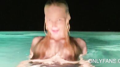 Linsey Donovan, Blonde Beauty In Pool Naked Tease Onlyfans Video Leaked