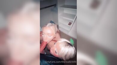 Therealbrittfit, Waifumiia, Ghostface Cosplay Ffm Threesome Onlyfans Video Leaked