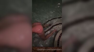 Dare Taylor, Bikini Striptease In The Pool Onlyfans Video Leaked