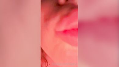 Megnutt02, Flashing Her Big Tits For Her Fans Onlyfans Video Leaked