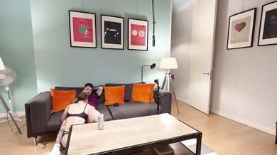 Queen Lucy - Seducing sons gamer friend