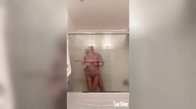 Amanda Trivizas, Wet Shower Doggystyle Fuck Onlyfans Video Leaked