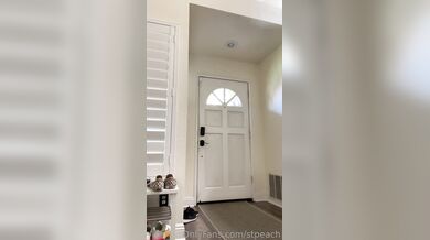 Stpeach, Package Delivery Naked Pussy Tease Onlyfans Video Leaked