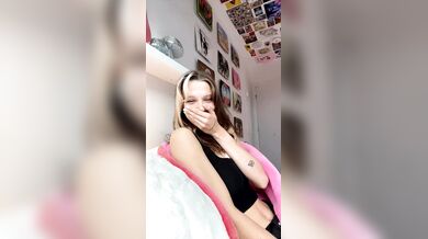 Ashley Matheson, Getting Naked During Livestream Tease Onlyfans Video Leaked